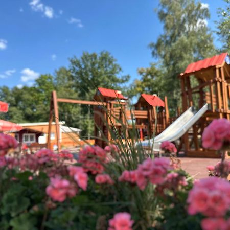 Ferien-& Erlebnispark Ploetzky Schönebeck Eksteriør bilde